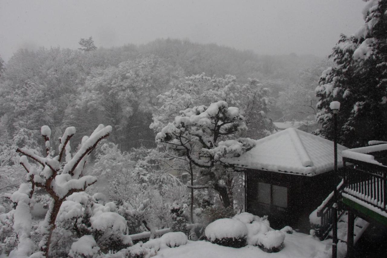 ホテル 皎月山荘 八王子市 エクステリア 写真